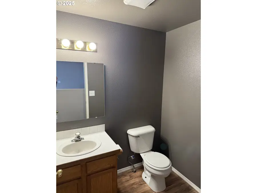 2464 Blue Jay St, Umatilla, OR 97882 - Image #3
