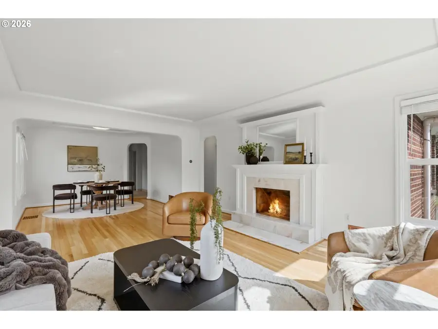 928 9th St, Washougal, WA 98671 - #2