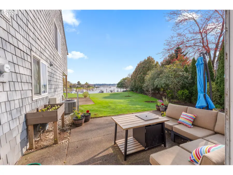 601 N Tomahawk Island Dr, Portland, OR 97217 - #3