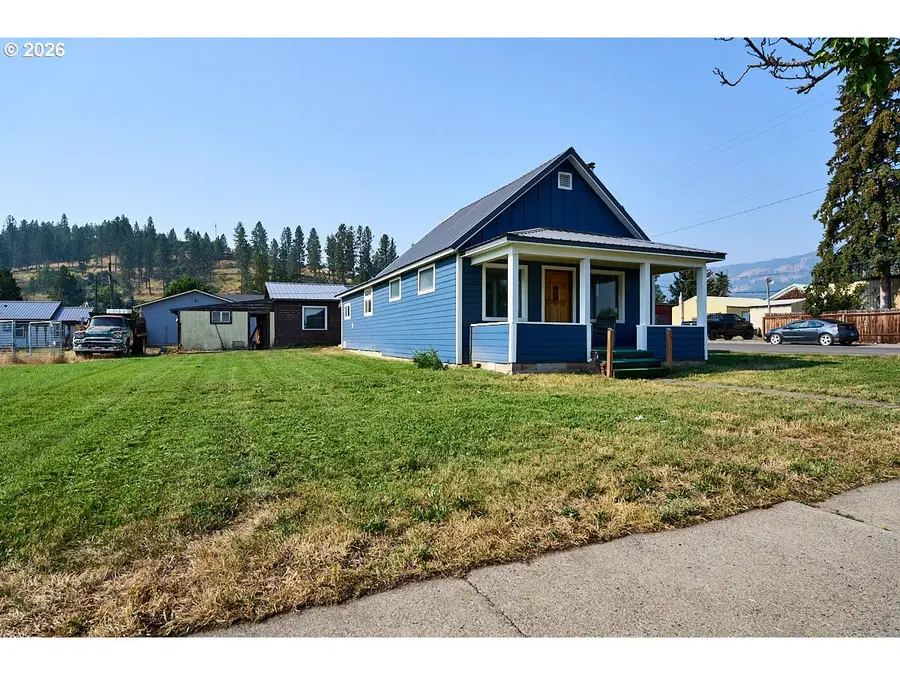 408 W 1st St, Wallowa, OR 97885 - #2
