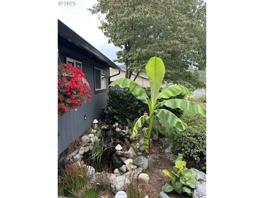 748 SW Willowbrook Ave, Gresham, OR 97080 - Image #3