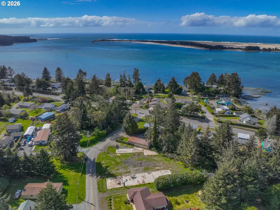 90849 Robertson Ln, Barview, OR 97420 - #2