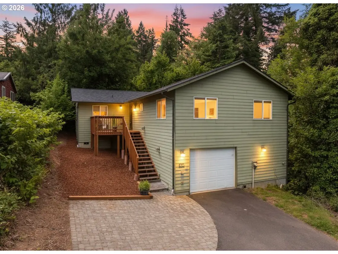 654 NE 8th Pl, Toledo, OR 97391 - #1