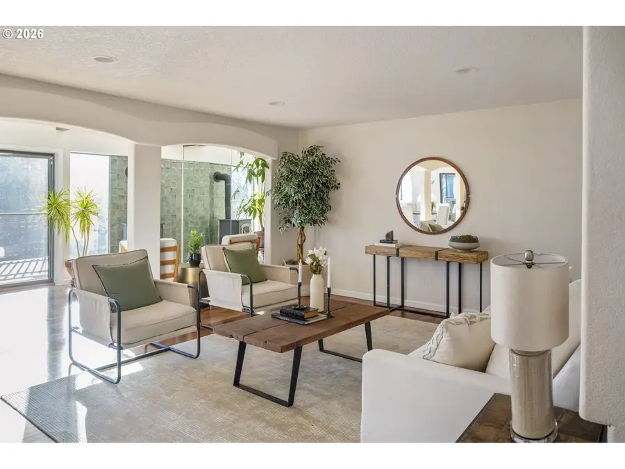 2704 Orchard Hill Ln, Portland West, OR 97035 - Image #3