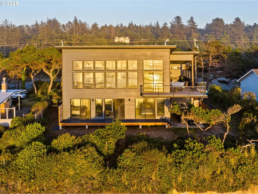 11000 NW Pacific Coast Hwy, Seal Rock, OR 97376 - Image #2