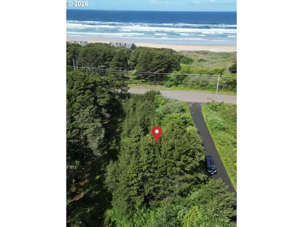 0000 NE Sunset St, Yachats, OR 97498