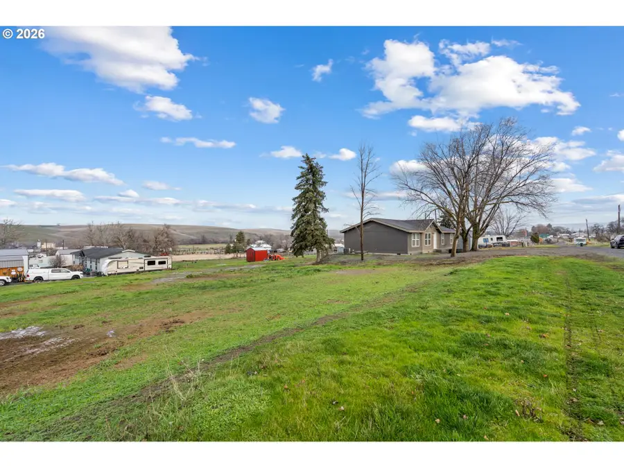 45315 Trail Dr, Pendleton, OR 97801 - Image #2