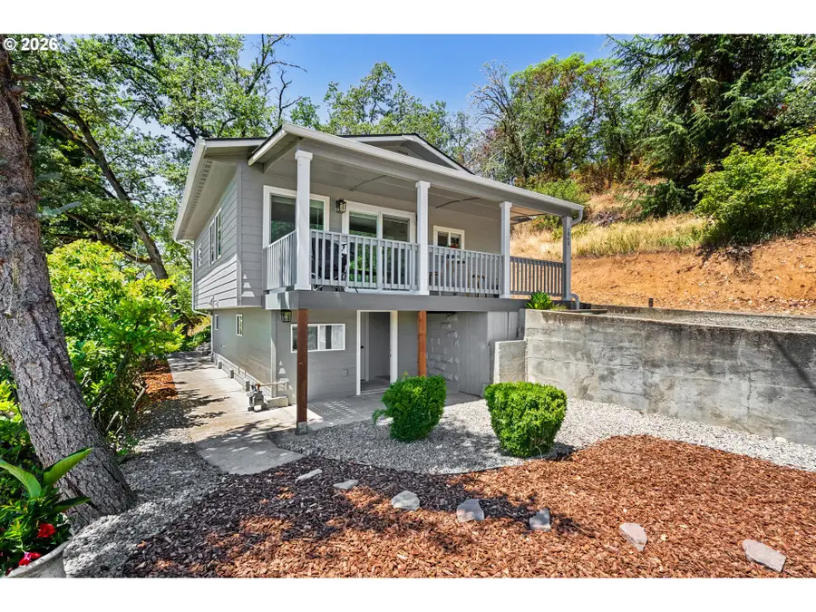 1840 NW Goetz St, Roseburg, OR 97471 - #3