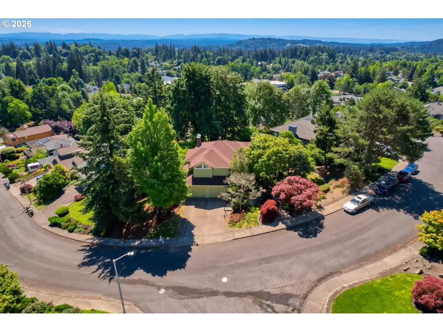 2902 SW Orchard Hill Pl, Portland West, OR 97035 - #2