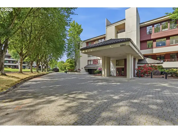 5250 S Landing Dr #308, Portland, OR 97239