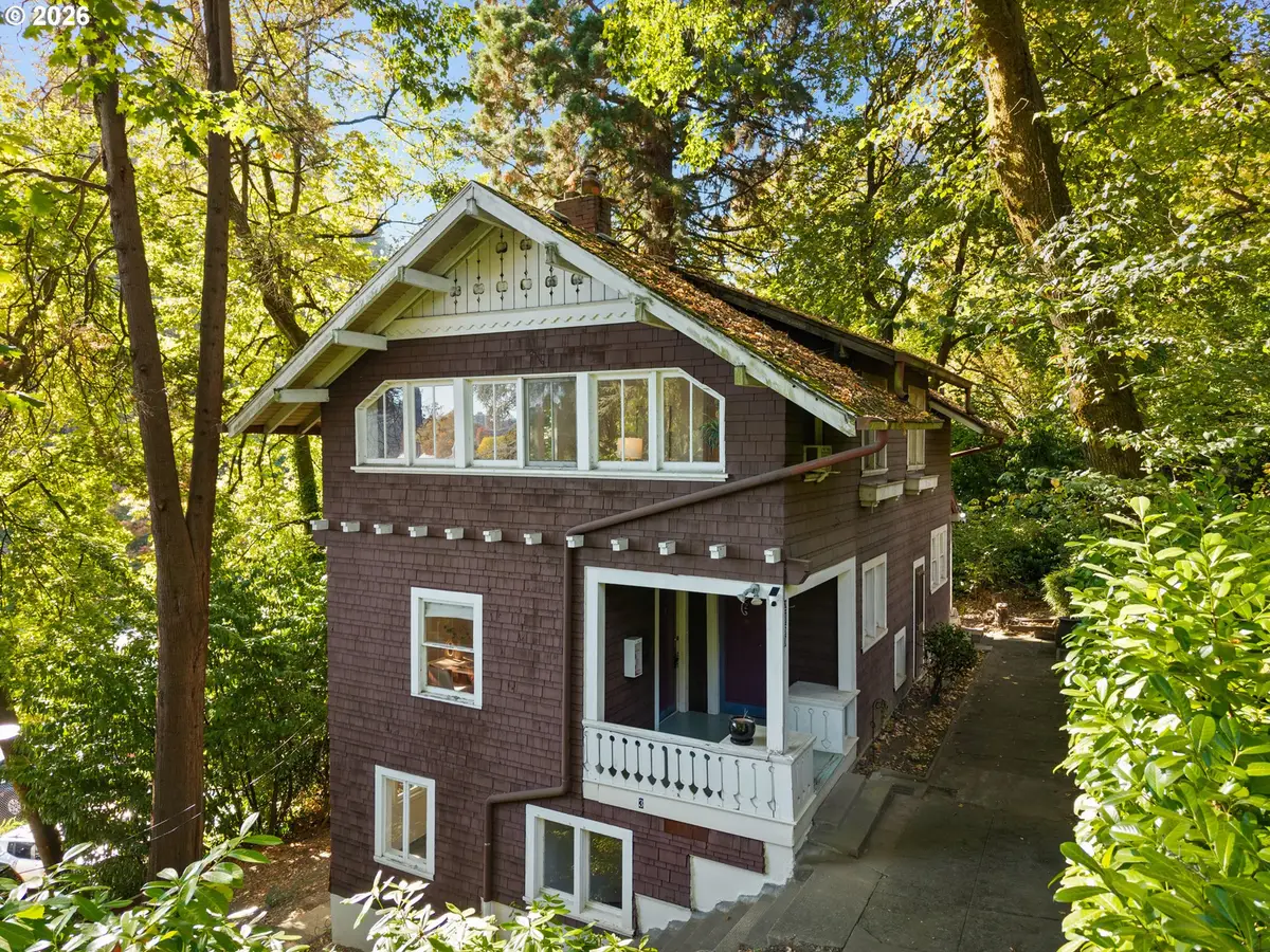 2160 SW Kings Ct, Portland, OR 97205 - #1