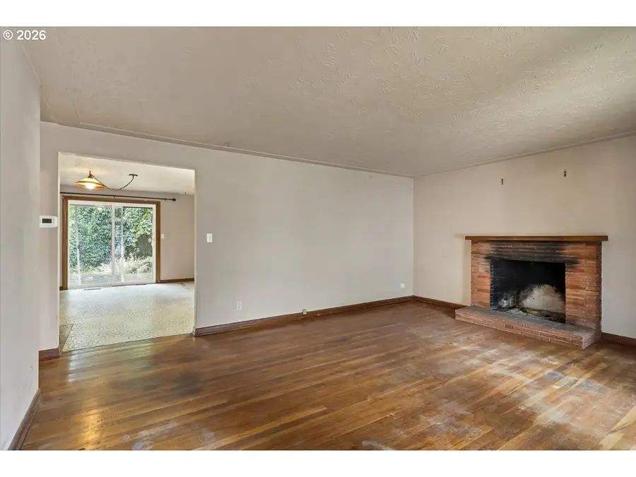 234 Gregory Ln, Salem, OR 97302 - #2