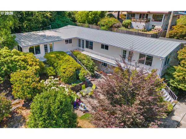 6855 SW Capitol Hwy, Portland, OR 97219