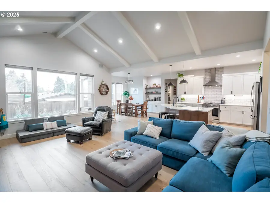 1035 S 33rd St, Springfield, OR 97478 - Image #3