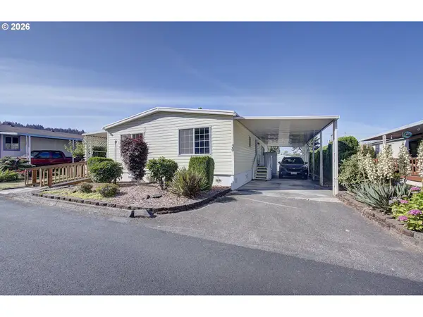 5400 Meeker Dr #30, Kalama, WA 98625