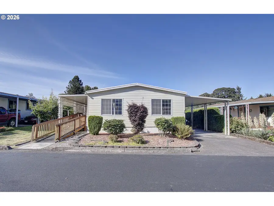 5400 Meeker Dr #30, Kalama, WA 98625 - #3