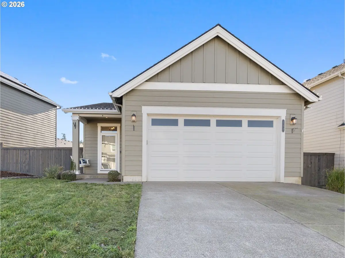 252 NE Arrowhead Dr, Estacada, OR 97023 - Image #1