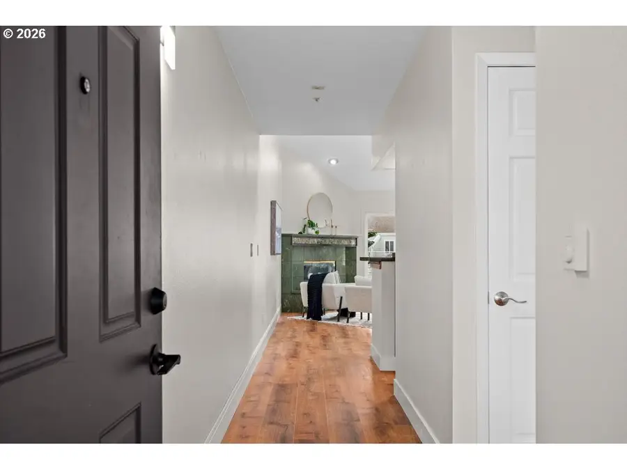 277 N Hayden Bay Dr, Portland, OR 97217 - Image #3