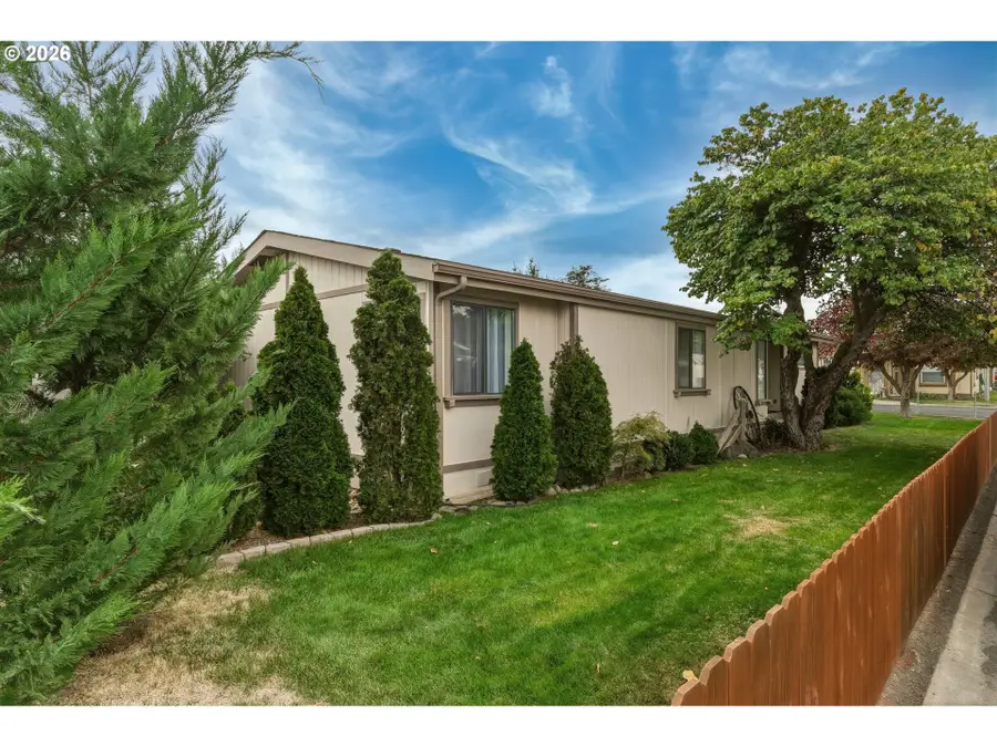 910 Cowl St #21, Milton Freewater, OR 97862 - #3