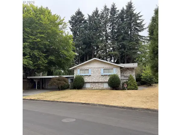 559 NE 167th Pl, Portland, OR 97230