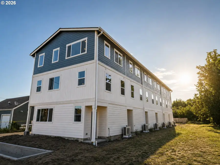 513 17th, Springfield, OR 97477 - #3