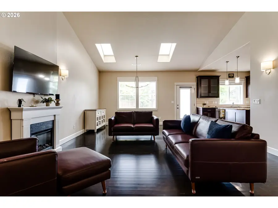 4452 Wendover St, Eugene, OR 97404 - #3