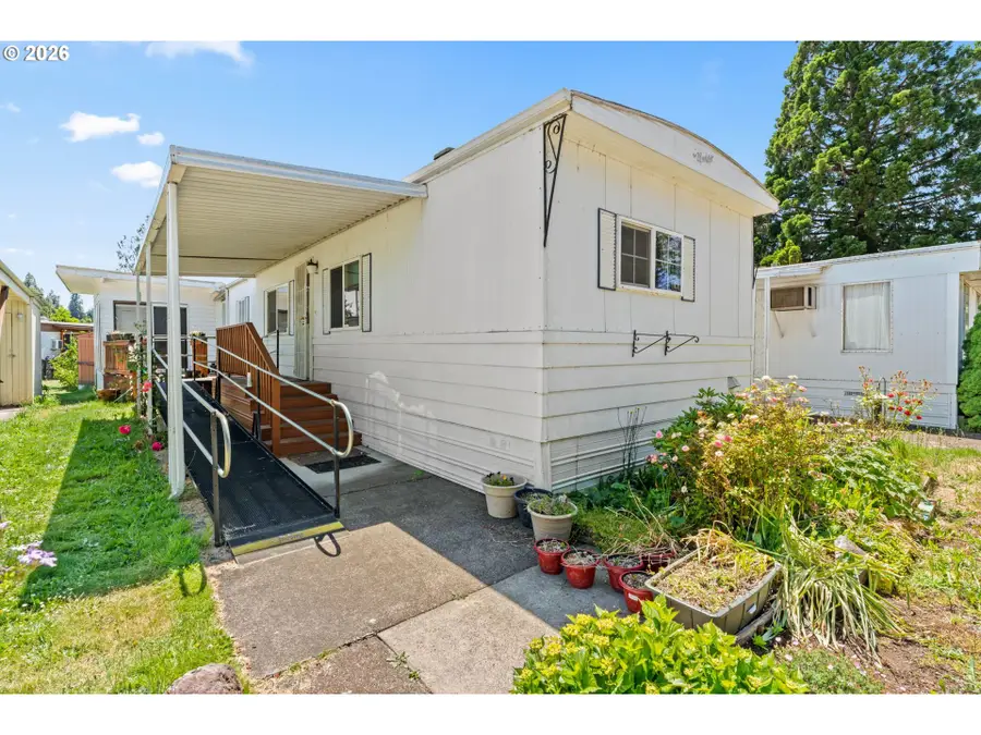 205 S 54th St #8, Springfield, OR 97478 - #2