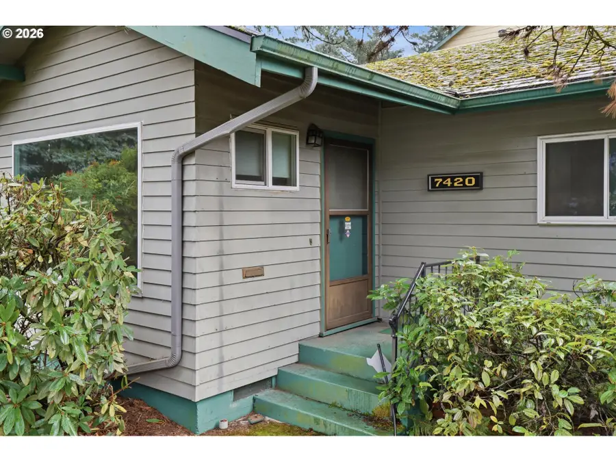 7420 SE Lincoln St, Portland, OR 97215 - #3
