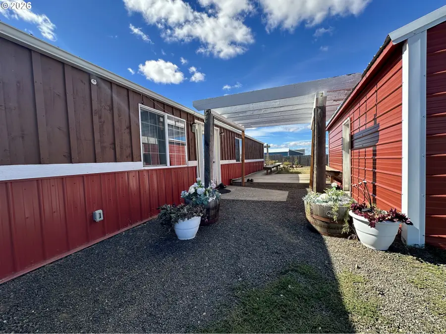 3408 Wayward Wind Rd, Goldendale, WA 98620 - #3