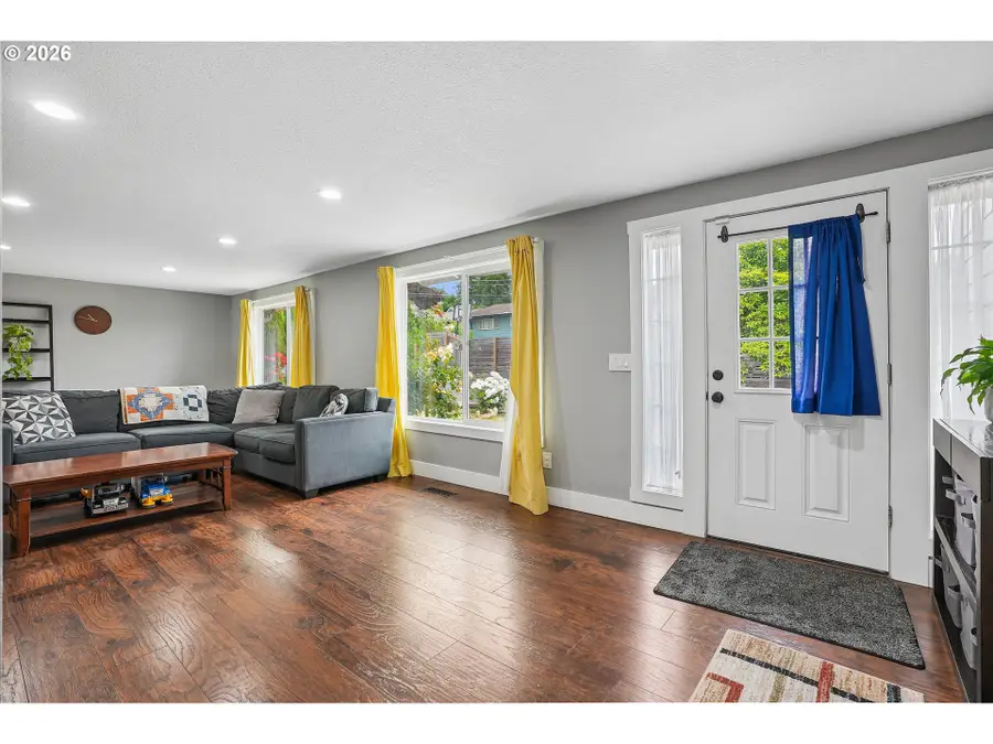 5815 SE Jennings Ave, Milwaukie, OR 97267 - #3