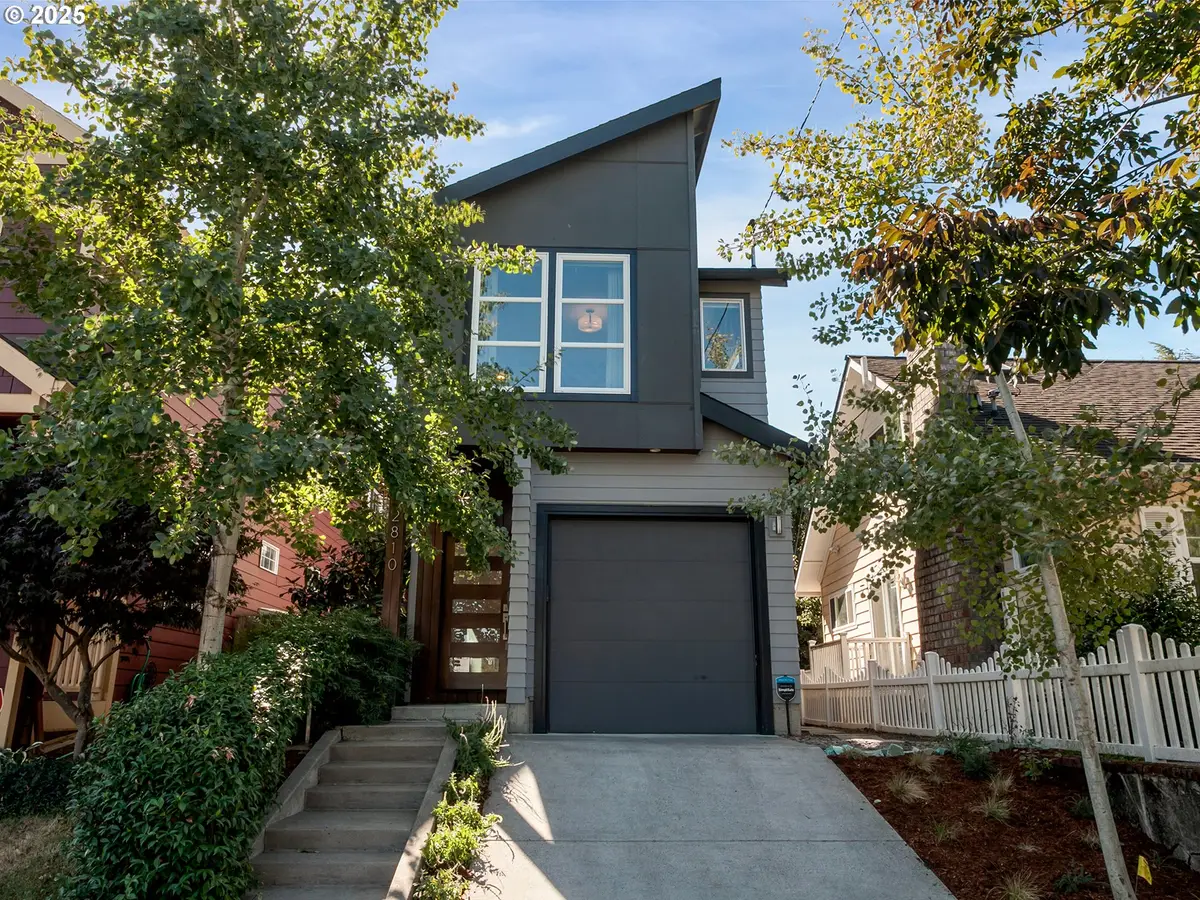 2810 N Watts St, Portland, OR 97217 - Image #1