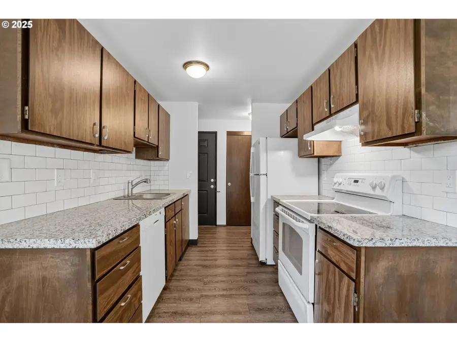 5170 NW Neakahnie Ave, Portland, OR 97229 - Image #3