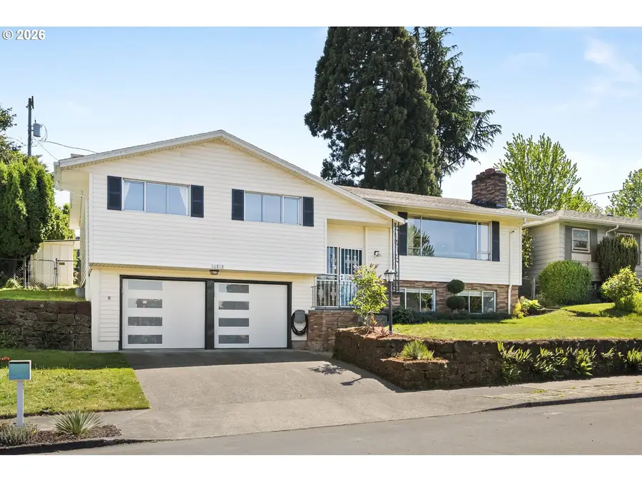 10818 SE Clay St, Portland, OR 97216 - #2