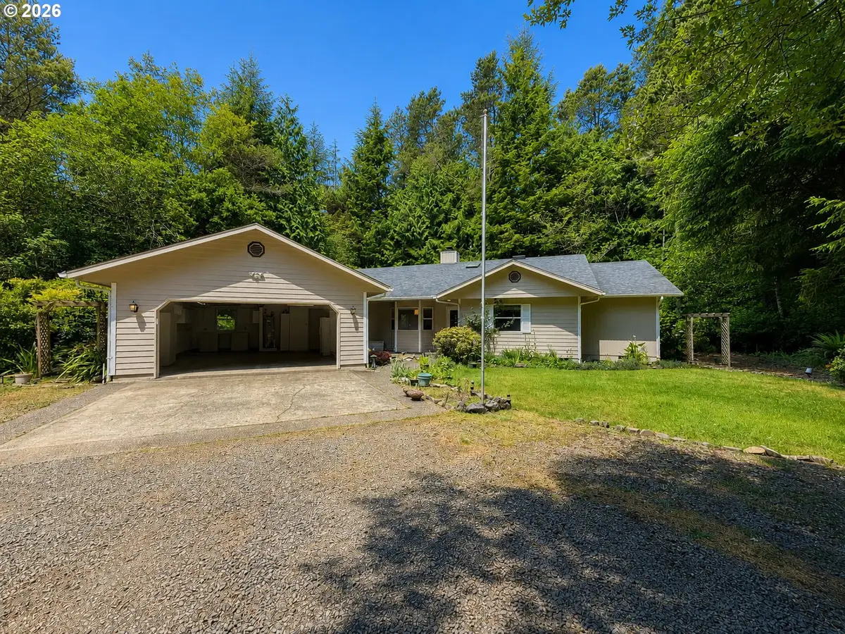 4830 Darlings Loop, Florence, OR 97439 - #1