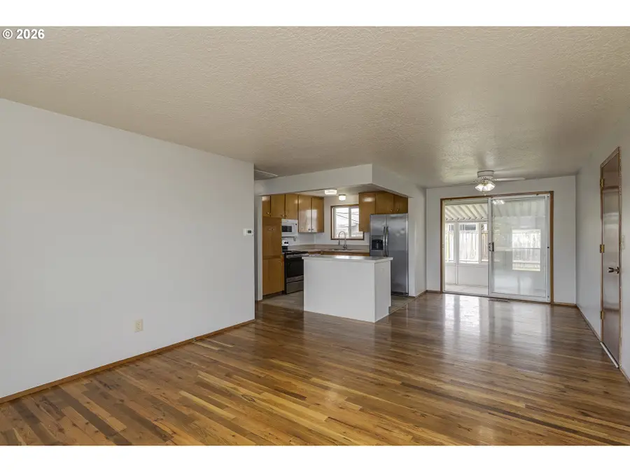 2043 Sallal Rd, Woodburn, OR 97071 - #3