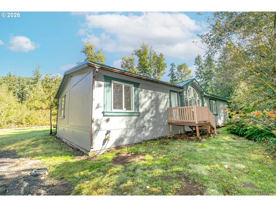 65977 E Chippawa Ln, Rhododendron, OR 97049 - #3