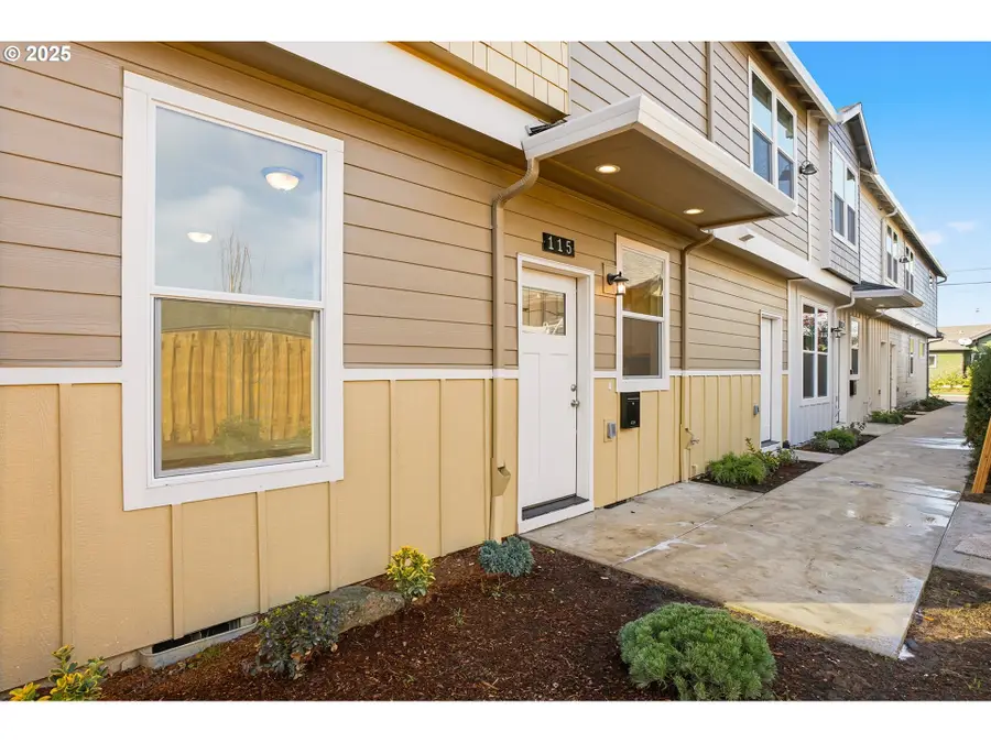 115 E Jersey St, Gladstone, OR 97027 - Image #3