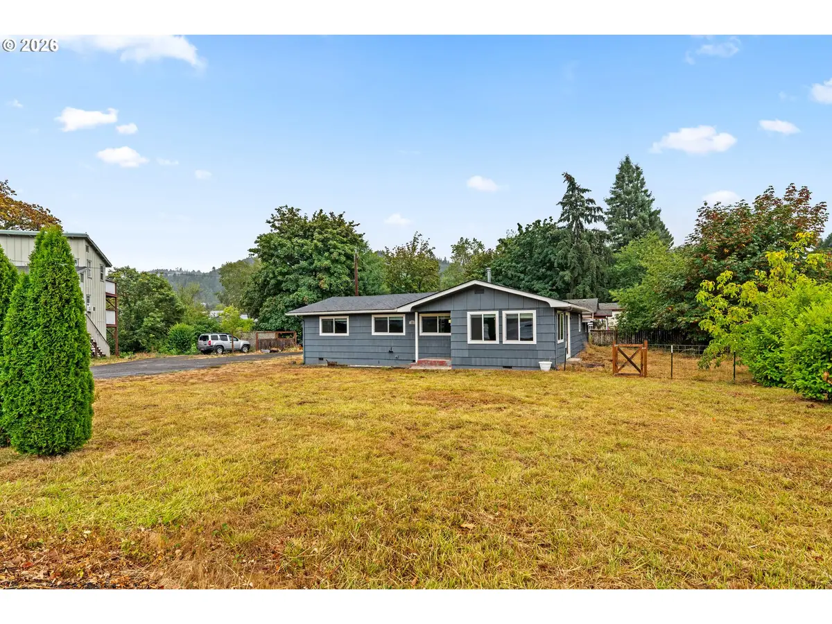 117 E B Ave, Drain, OR 97435 - #1