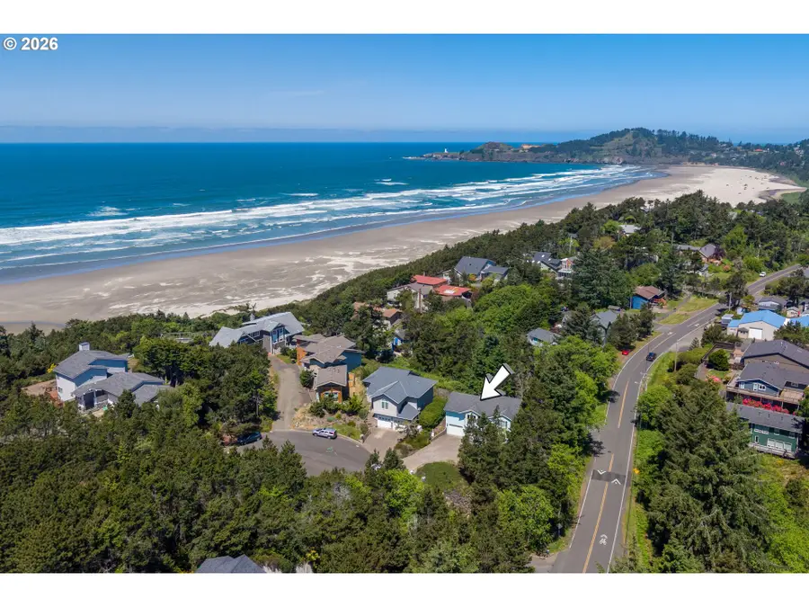 416 NW 19th Ct, Newport, OR 97365 - #3
