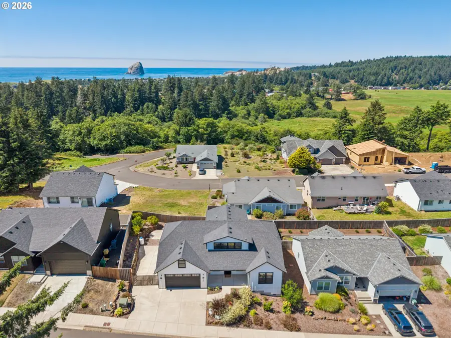 34980 Lahaina Loop Rd, Pacific City, OR 97135 - #2