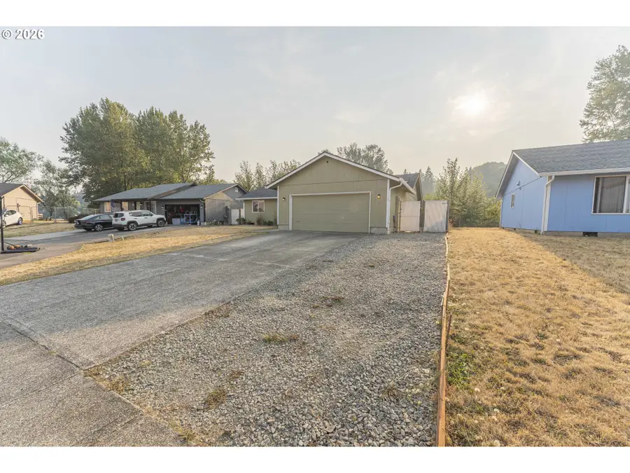1721 Foxtail Cir, Woodland, WA 98674 - #3