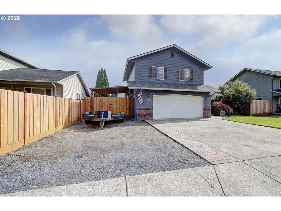 105 Radcliffe Rd, Kelso, WA 98626 - #3