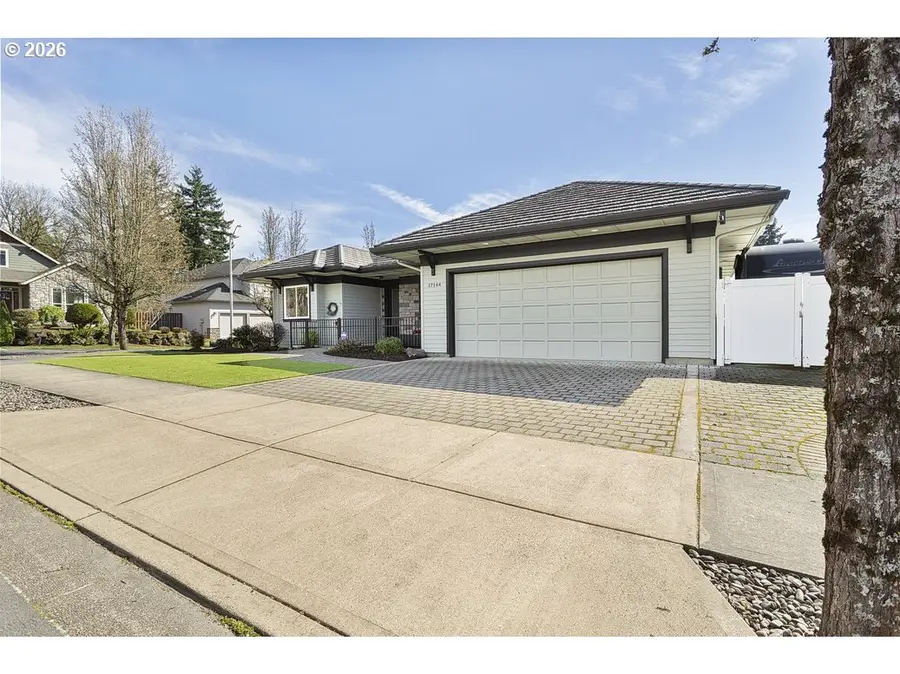 17144 SE Johnston Dr, Portland, OR 97236 - #2