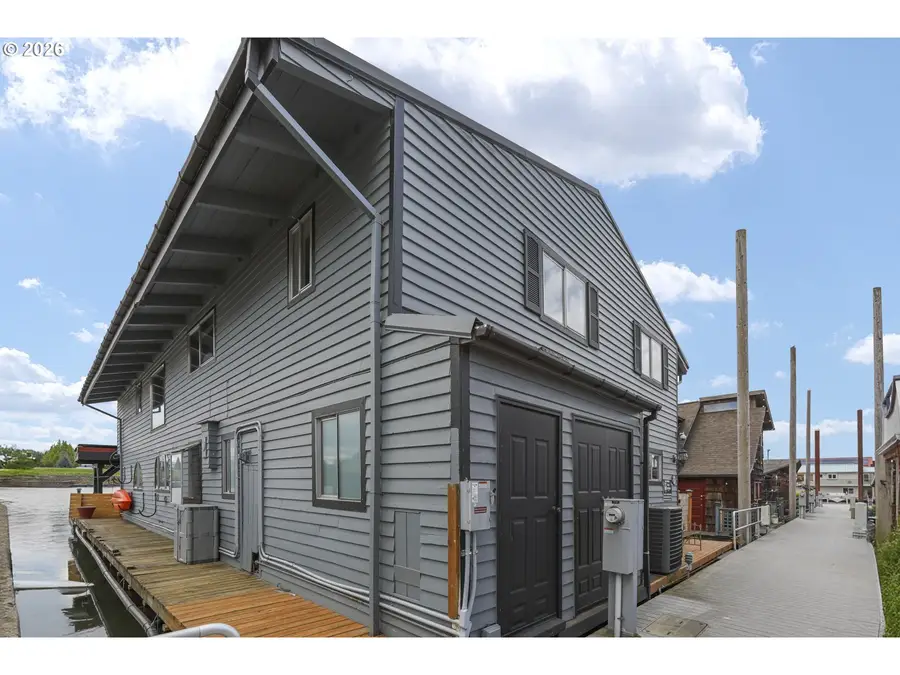 2039 N Jantzen Ave, Portland, OR 97217 - #2