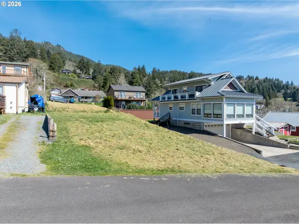 607 Driftwood Ave Ave, Garibaldi, OR 97118