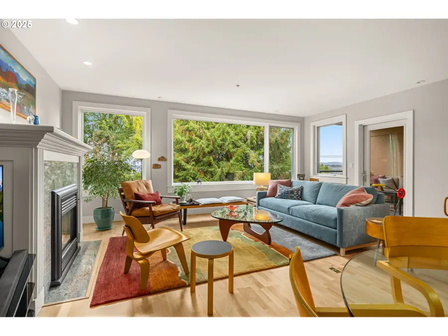 780 NW Westover Sq #3, Portland, OR 97210 - Image #3