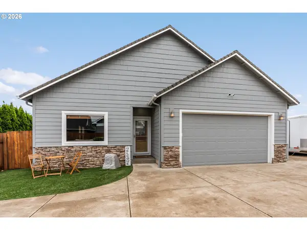 852 T St, Springfield, OR 97477