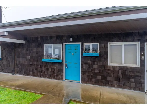 801 NW Coast St #2, Newport, OR 97365