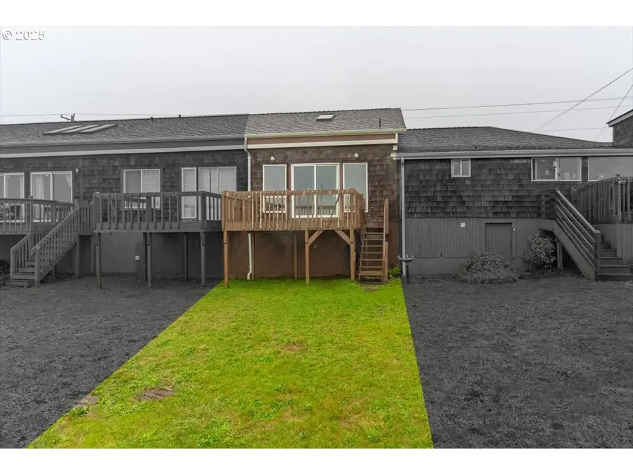 801 NW Coast St #2, Newport, OR 97365 - Image #3