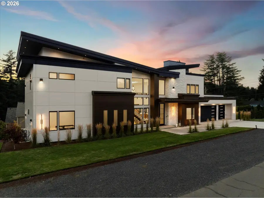 13041 Thoma Rd, Lake Oswego, OR 97034 - Image #2